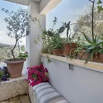 Stone House In Katouna With Garden Ferienhaus *