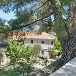 Stone House In Katouna With Garden Ferienhaus *
