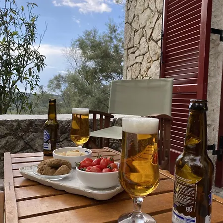 Holiday home Stone House In With Garden *