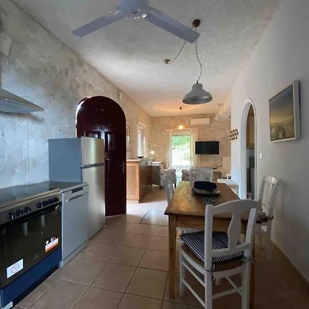 Stone House In With Garden Holiday home