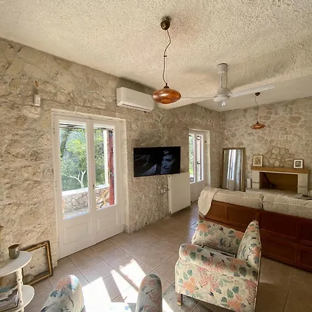 Holiday home Stone House In With Garden *