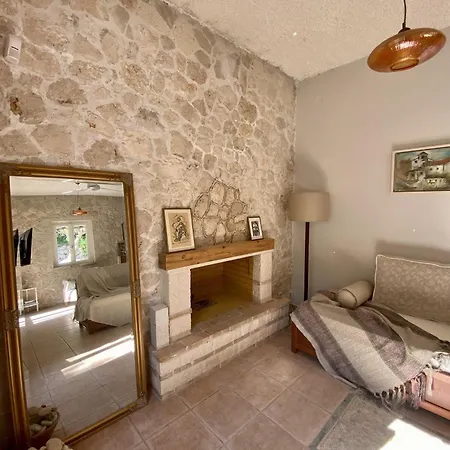 Stone House In With Garden Holiday home