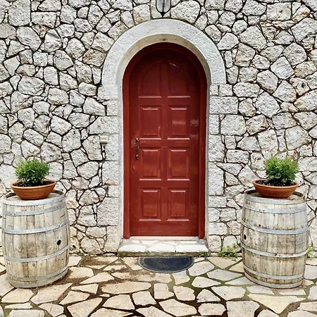 Stone House In With Garden Holiday home *