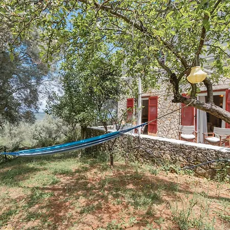 بيت للعطل Stone House In Katouna With Garden Lefkáda