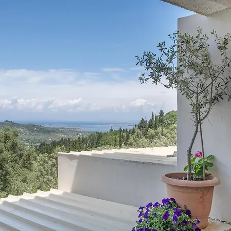بيت للعطل Stone House In With Garden Katouna