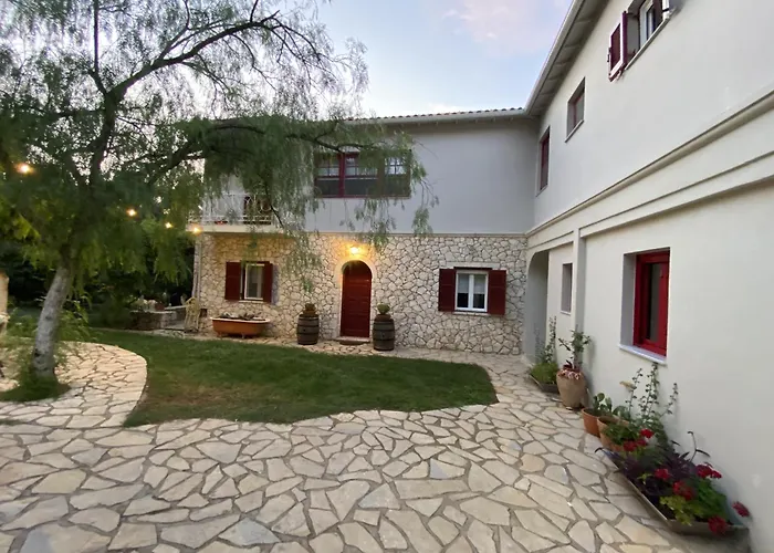 度假居 Stone House In Katouna With Garden