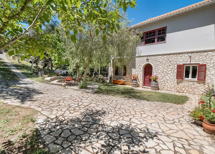 度假居 Stone House In Katouna With Garden