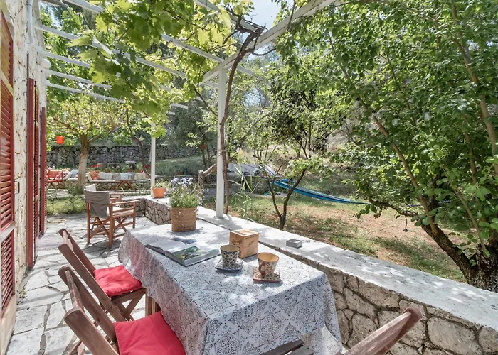 度假居 Stone House In Katouna With Garden *